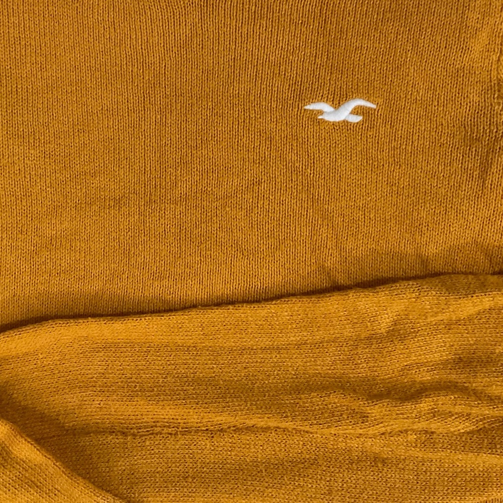 Hollister Golden/Mustard Knit Sweater - Picture 3 of 3